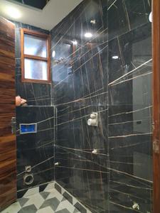 Common Bathroom Image of 1750 Sq.ft 4 BHK Apartment / Flat for sale in JMD Siddhi Vinayak, Sector 73 Noida for Rs. 8300000