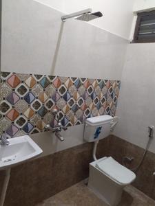 Bathroom Image of 850 Sq.ft 2 BHK Builder Floor for rent in Pahada Udaipur for Rs. 14000