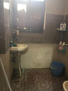 Bathroom Image of 700 Sq.ft 1 BHK Independent House for rent in Alpha II Greater Noida for Rs. 13500