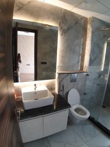 Bathroom Image of 1750 Sq.ft 3 BHK Builder Floor for rent in Trehan Luxury Floors, Sector 67 Gurgaon for Rs. 55000