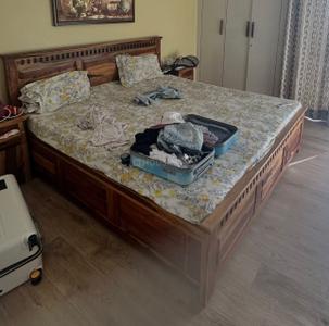 Bedroom Image of 1800 Sq.ft 3.5 BHK Apartment / Flat for rent in Sector 105 Noida for Rs. 30000