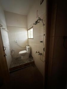 Bathroom Image of 1300 Sq.ft 2 BHK Builder Floor for rent in Jayalakshmi Nagar Thanjavur for Rs. 15000