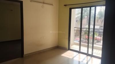 Living Room Image of 925 Sq.ft 2 BHK Apartment / Flat for sale in Loharuka Green Heights, Rajarhat Kolkata for Rs. 5600000