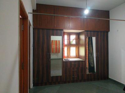 Bedroom Image of 2000 Sq.ft 3 BHK Independent House for rent in Pozhichalur Chennai for Rs. 25000