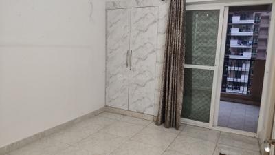 Bedroom Image of 1000 Sq.ft 3 BHK Apartment / Flat for rent in Gaurs Siddhartham, Siddharth Vihar Ghaziabad for Rs. 25000