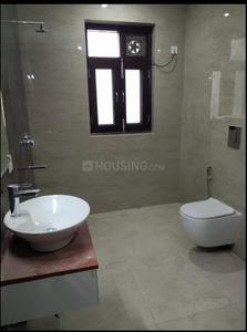 Bathroom Image of 2400 Sq.ft 4 BHK Apartment / Flat for sale in Emerald Heights, Sector 88 Faridabad for Rs. 22500000