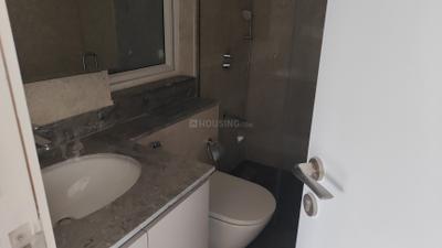 Image of 2300 Sq.ft 3 BHK Apartment / Flat for rent in DLF One Midtown, Karampura, New Delhi for Rs. 130000
