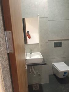 Bathroom Image of 691 Sq.ft 1 BHK Apartment / Flat for rent in Nipania Indore for Rs. 18000