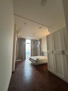 Image of 2250 Sq.ft 4 BHK Apartment / Flat for rent in Piramal Mahalaxmi, Worli, Mumbai for Rs. 400000