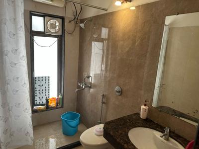Bathroom Image of 2100 Sq.ft 3.5 BHK Apartment / Flat for rent in Peninsula Ashok Astoria Villas, Gangapur Nashik for Rs. 47500