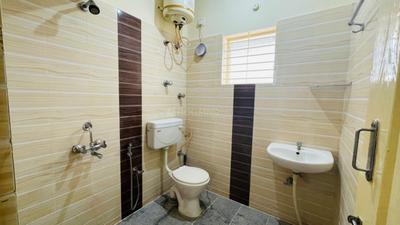 Bathroom Image of 900 Sq.ft 2 BHK Builder Floor for rent in Uttarahalli Hobli Bengaluru for Rs. 22000