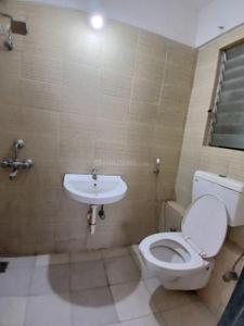Bathroom Image of 598 Sq.ft 1 BHK Apartment / Flat for rent in DB Ozone, Dahisar East Mumbai for Rs. 20000