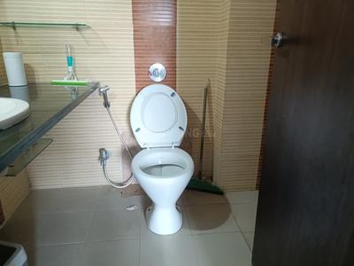 Bathroom Image of 1069 Sq.ft 2 BHK Apartment / Flat for rent in Gini Sanskruti, Hadapsar Pune for Rs. 28000