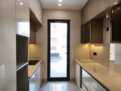 Kitchen Image of 2160 Sq.ft 3 BHK Builder Floor for sale in South City Luxury Floors, Sector 50 Gurgaon for Rs. 30500000