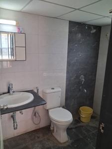 Bathroom Image of 925 Sq.ft 2 BHK Apartment / Flat for rent in Kolte Patil Margosa Heights, Mohammed Wadi Pune for Rs. 28000