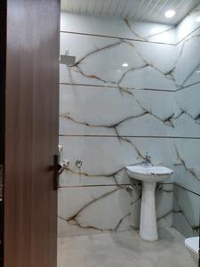 Common Bathroom Image of 1405 Sq.ft 3 BHK Builder Floor for sale in Indirapuram Ghaziabad for Rs. 12000000