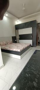 Bedroom Image of Aapna niwas pg in Sector 81, Noida