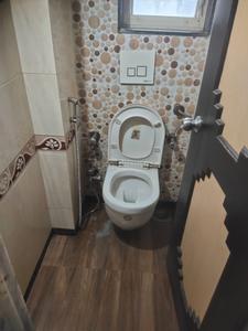 Bathroom Image of 600 Sq.ft 1 BHK Apartment / Flat for rent in Mistry Complex, Andheri East Mumbai for Rs. 48000