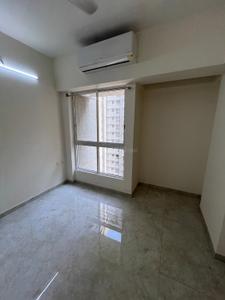 Bedroom Image of 680 Sq.ft 1 BHK Apartment / Flat for sale in Lodha Amara, Kolshet Thane for Rs. 7800000
