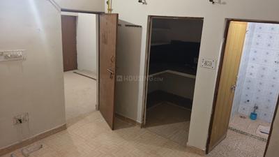 Bedroom Image of 700 Sq.ft 1 BHK Builder Floor for rent in Indira Nagar Lucknow for Rs. 10000