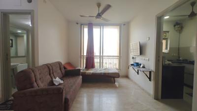 Living Room Image of 600 Sq.ft 1 BHK Apartment / Flat for rent in Hiranandani Lavinia, Thane West Thane for Rs. 33000