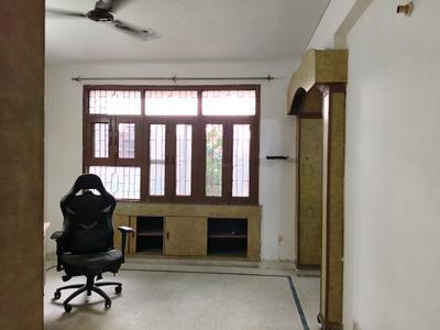 Living Room Image of 1400 Sq.ft 3 BHK Apartment / Flat for rent in Sector 56 Gurgaon for Rs. 35000