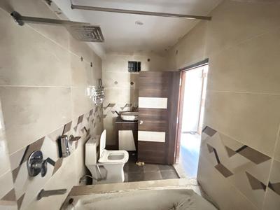 Bathroom Image of 700 Sq.ft 7 BHK Independent House for sale in Galore Hamirpur for Rs. 50000000