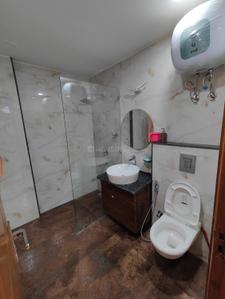 Bathroom Image of 2844 Sq.ft 4 BHK Builder Floor for sale in DLF Phase 3 Gurgaon for Rs. 45000000