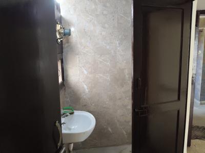 Image of 1600 Sq.ft 3 BHK Apartment / Flat for rent in Mahalaxmi Apartment, Sector 2 Dwarka, New Delhi for Rs. 40000