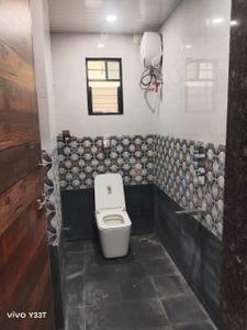 Bathroom Image of 1450 Sq.ft 3 BHK Apartment / Flat for rent in New Sneh Nagar Nagpur for Rs. 30000