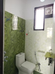 Common Bathroom Image of 1800 Sq.ft 3 BHK Apartment / Flat for sale in Shakuntala Apartments, Sector 10 Dwarka New Delhi for Rs. 25800000