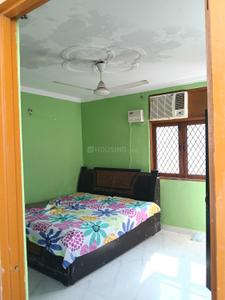 Bedroom Image of 550 Sq.ft 1 RK Builder Floor for rent in Khirki Extension New Delhi for Rs. 14000