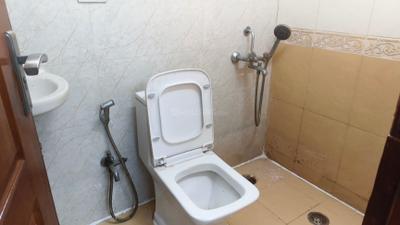 Image of 2400 Sq.ft 4 BHK Apartment / Flat for rent in Builder Whit Rose Aprtment, Sector 13 Dwarka, New Delhi for Rs. 60000