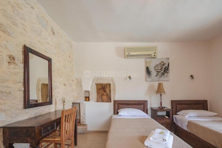 Cosmos Cosmopolis Main Image 1