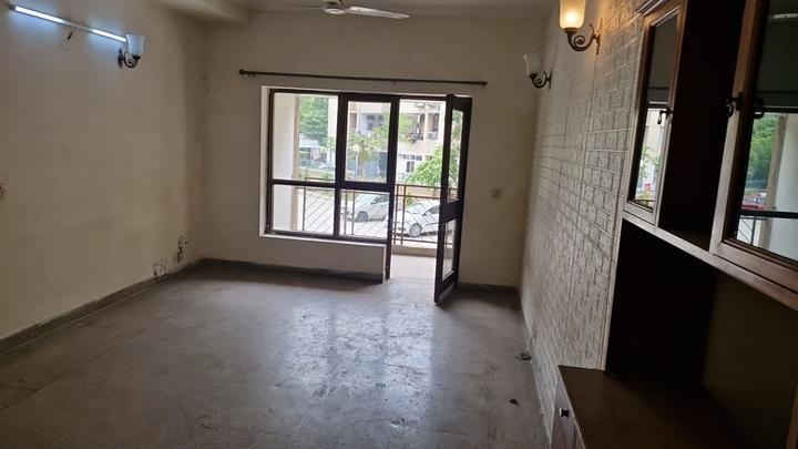 Daffodil Apartments Living Room 1