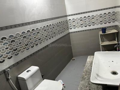 Bathroom Image of 1200 Sq.ft 2 BHK Builder Floor for rent in Shivaji Nagar Bengaluru for Rs. 25000