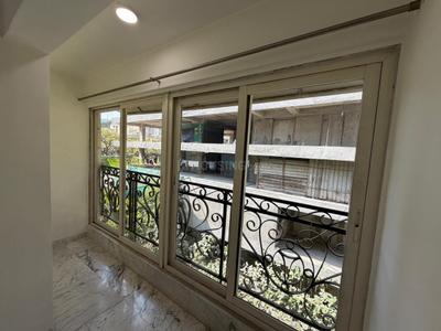 Balcony Image of 1150 Sq.ft 3 BHK Apartment / Flat for sale in Khar West Mumbai for Rs. 60000000