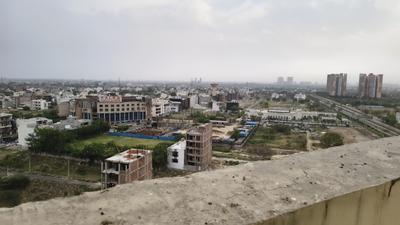 Bedroom Image of 2150 Sq.ft 3.5 BHK Apartment / Flat for sale in RAS Palm Residency, Sector 76 Faridabad for Rs. 10500000
