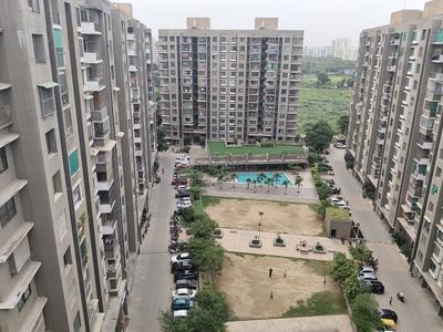 Balcony Image of 1725 Sq.ft 3 BHK Apartment / Flat for rent in Savvy Swaraaj Sports Living, Gota Ahmedabad for Rs. 44999