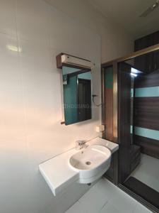 Bathroom Image of 900 Sq.ft 2 BHK Builder Floor for rent in Maninagar Ahmedabad for Rs. 26000