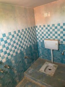 Bathroom Image of 700 Sq.ft 2 BHK Independent House for rent in Kol Pandey Azamgarh for Rs. 8000