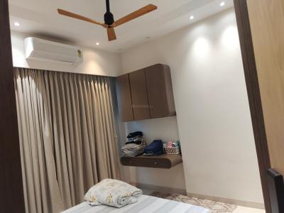 Bedroom Image of 1100 Sq.ft 3 BHK Apartment / Flat for sale in Santacruz West Mumbai for Rs. 60000000