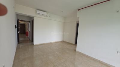 Living Room Image of 780 Sq.ft 2 BHK Apartment / Flat for rent in Shapoorji Pallonji BKC 28, Bandra East Mumbai for Rs. 107000