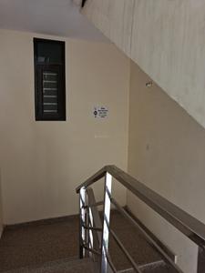 Staircase Image of 400 Sq.ft 1 BHK Apartment / Flat for rent in Sector 49 Noida for Rs. 12000