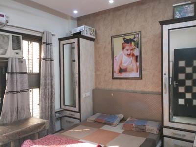 Bedroom Image of 1086 Sq.ft 3 BHK Builder Floor for sale in Krishna Nagar New Delhi for Rs. 11000000