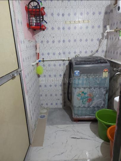 Bathroom Image of Girls paying in Mira road  in Mira Road East, Mumbai