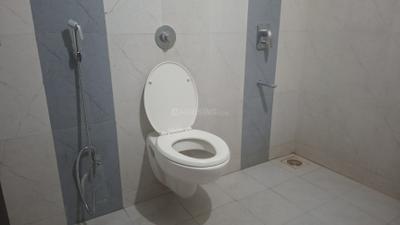 Kwality Vrindavan Heights Bathroom One 4