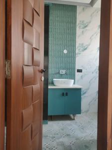 Common Bathroom Image of 4000 Sq.ft 4.5 BHK Builder Floor for sale in Green Field Colony Faridabad for Rs. 32500000