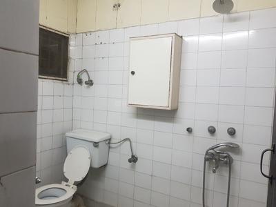 Bathroom Image of 1650 Sq.ft 3 BHK Apartment / Flat for sale in Saket New Delhi for Rs. 35000000