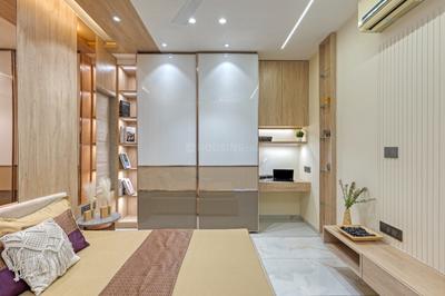 Bedroom Image of 1750 Sq.ft 3 BHK Apartment / Flat for rent in KP Courtyard, Shantipura Ahmedabad for Rs. 55000